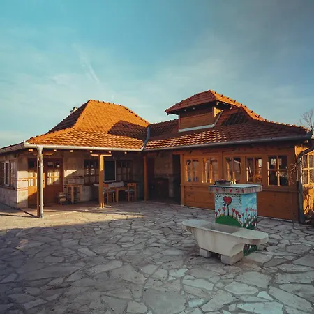 Seosko Turisticko Domacinstvo Radivojevic Cacak